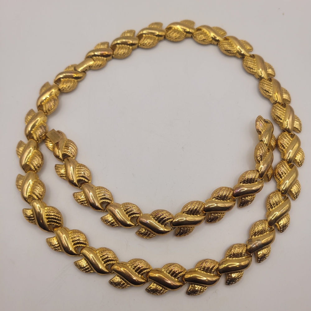 Gold Tone Vintage Necklace Bracelet Vintage Set